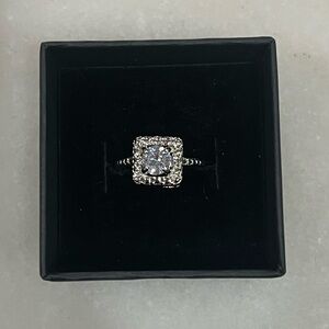 Elegant Silver Women's Ring